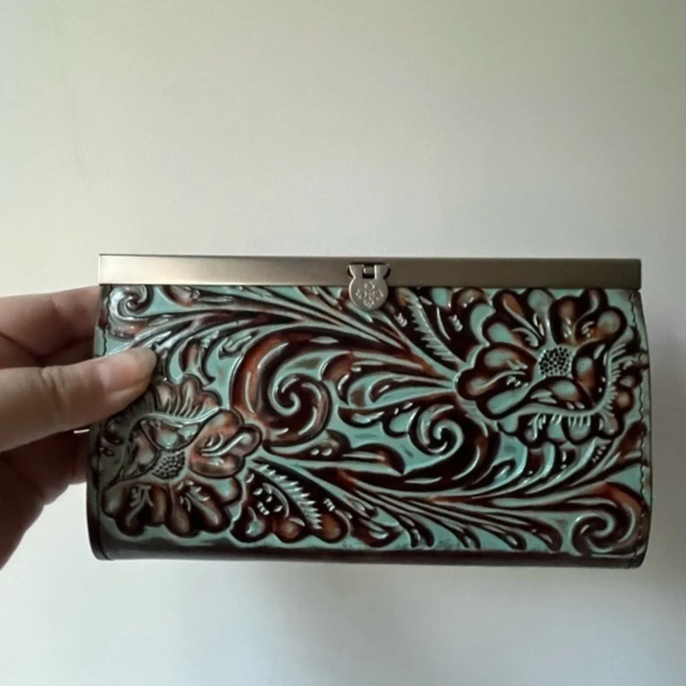 Patricia Nash TOOLED TURQUOISE Leather CAUCHY Wallet $119.00!